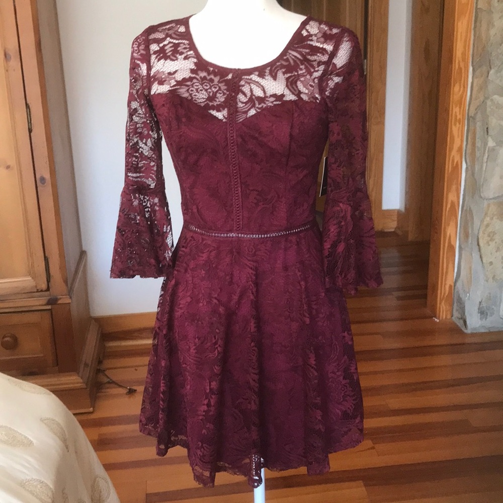 IN San Francisco  Maroon Lace Dress New with Tags Size 7